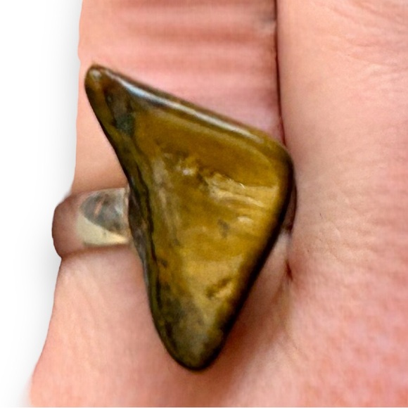 Gorgeous Natural Tumbled Amber Stone Ring Adjustable Band - Picture 5 of 16